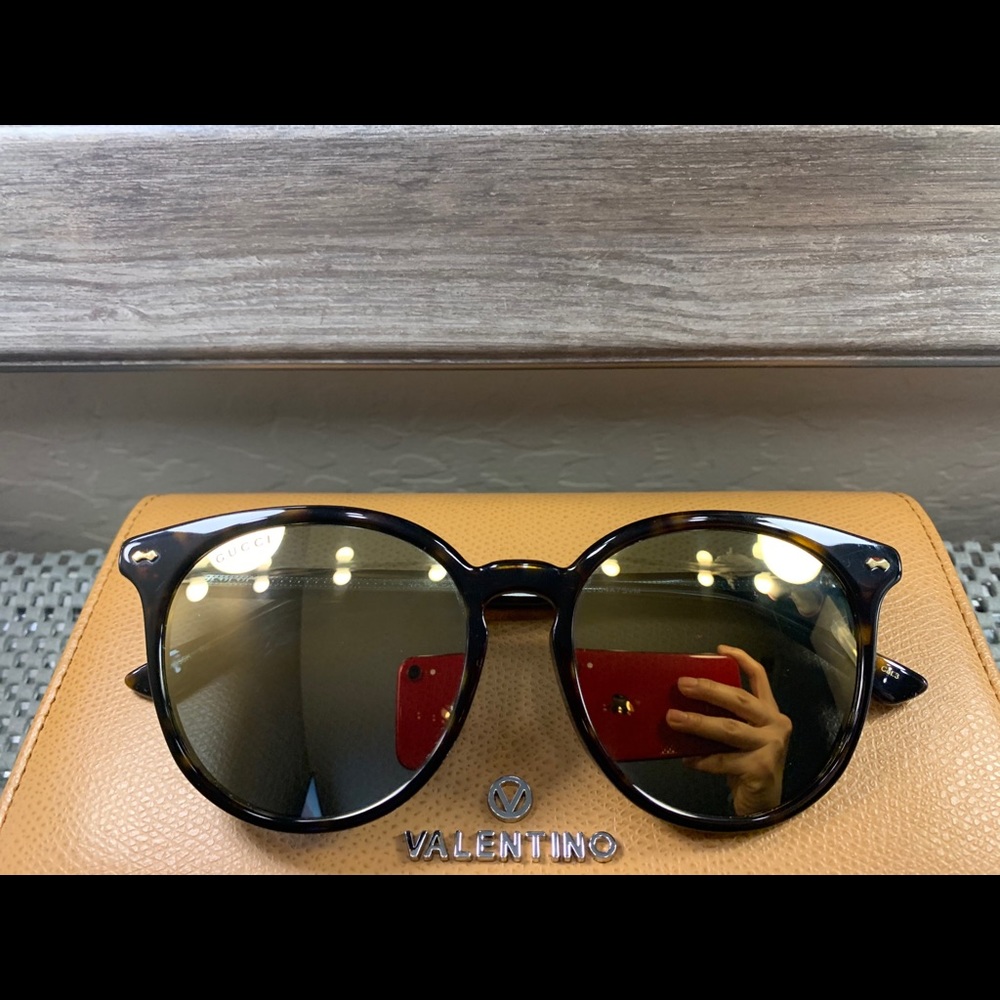 Gucci women’s Sunglasses